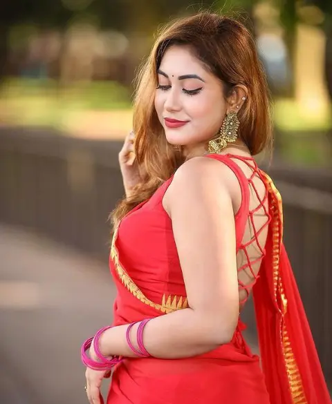 Housewife Escorts in Mumbai - Married Women Call Girls Service